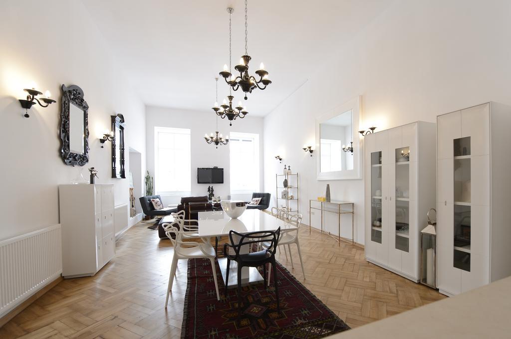 Casa Mandl Apartment Брашов Стая снимка
