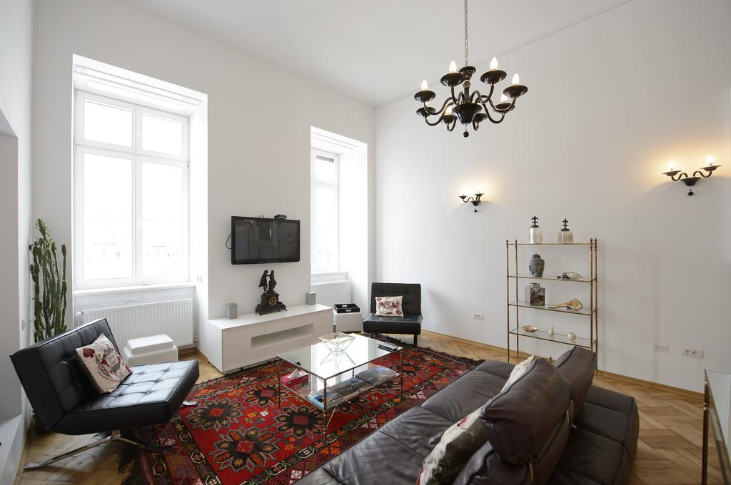 Casa Mandl Apartment Брашов Стая снимка
