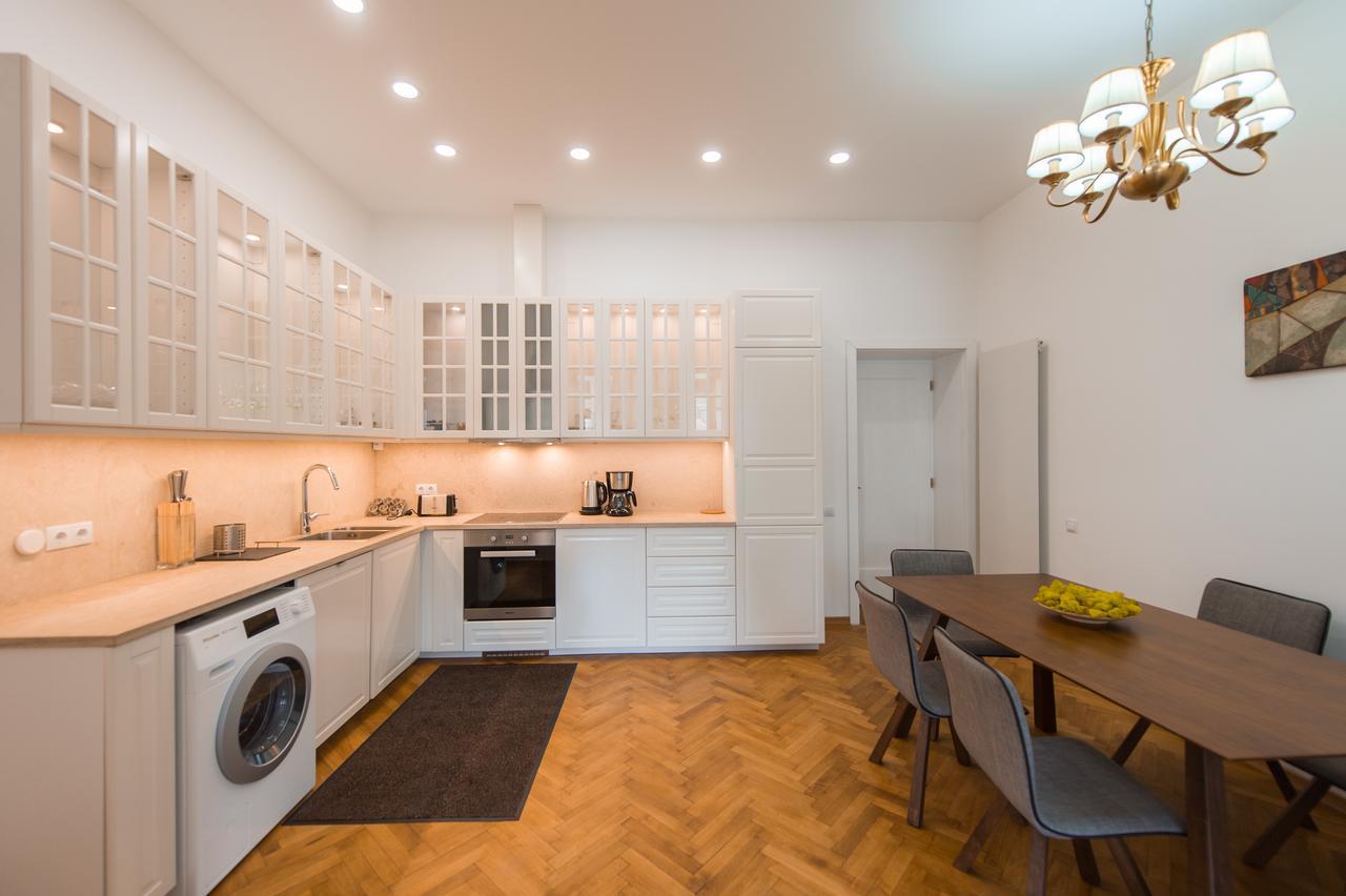 Casa Mandl Apartment Брашов Екстериор снимка
