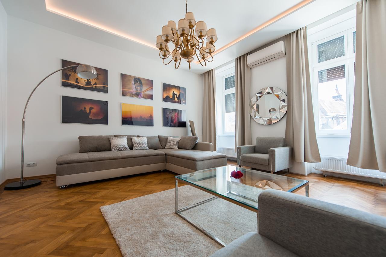 Casa Mandl Apartment Брашов Екстериор снимка