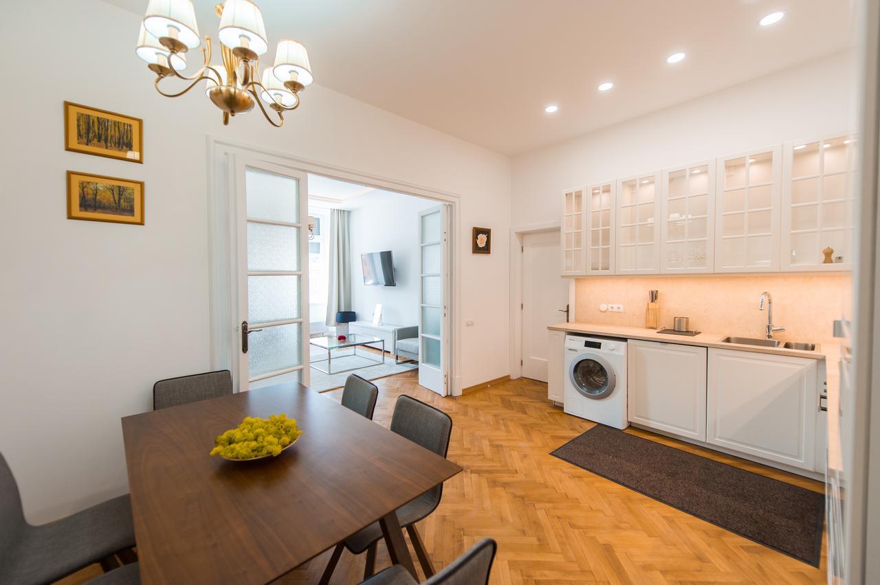 Casa Mandl Apartment Брашов Екстериор снимка